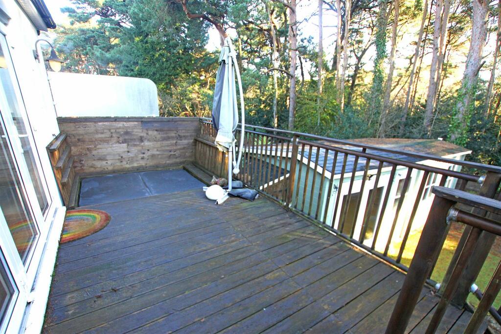Additional property image - Pine Vale Crescent, Bournemouth