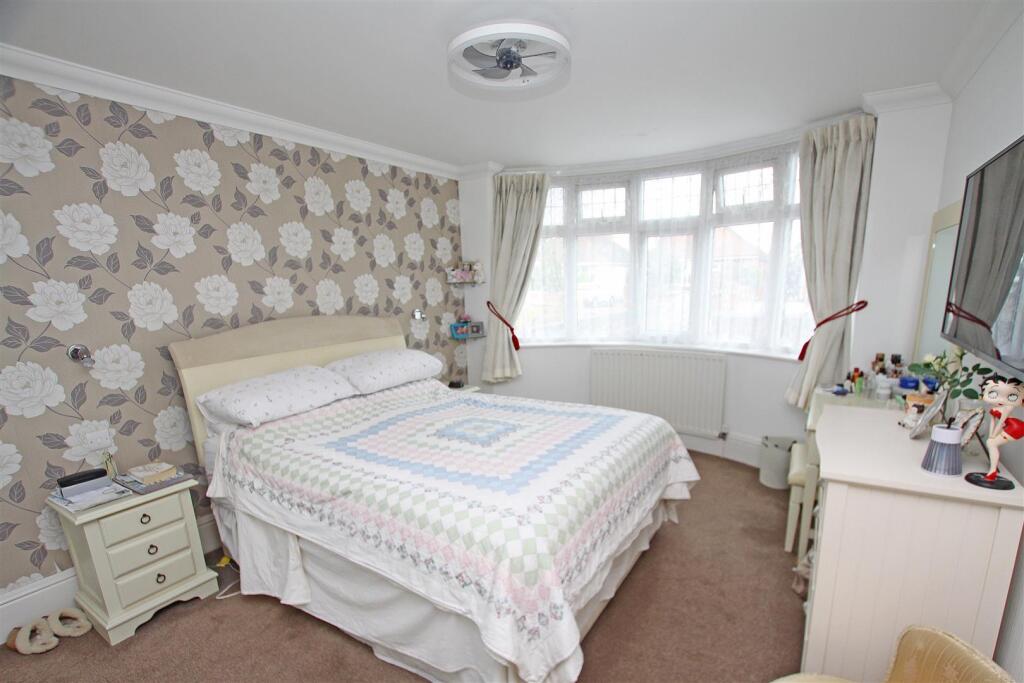 Additional property image - Cheddington Road, Bournemouth
