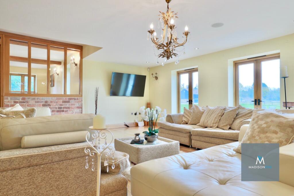 Additional property image - Harmer Green Lane, Welwyn, Hertfordshire, AL6