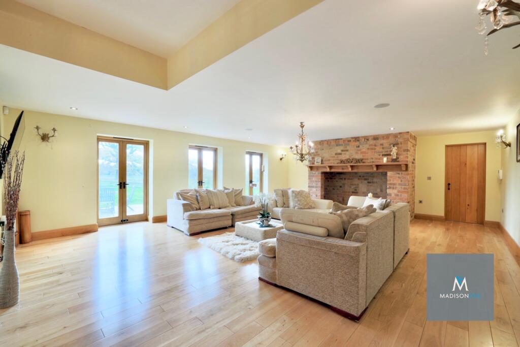 Additional property image - Harmer Green Lane, Welwyn, Hertfordshire, AL6