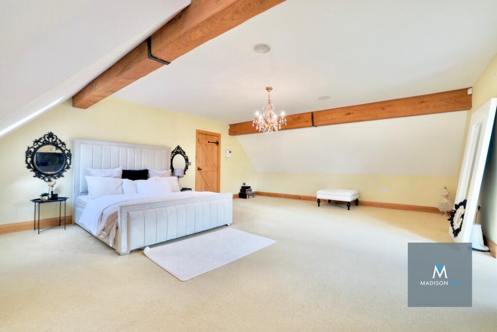 Additional property image - Harmer Green Lane, Welwyn, Hertfordshire, AL6