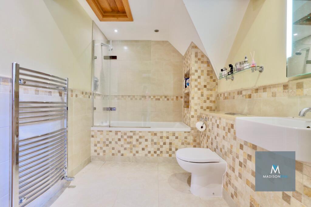 Additional property image - Harmer Green Lane, Welwyn, Hertfordshire, AL6