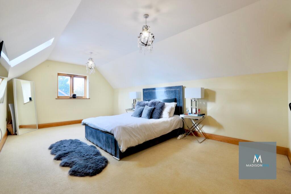 Additional property image - Harmer Green Lane, Welwyn, Hertfordshire, AL6