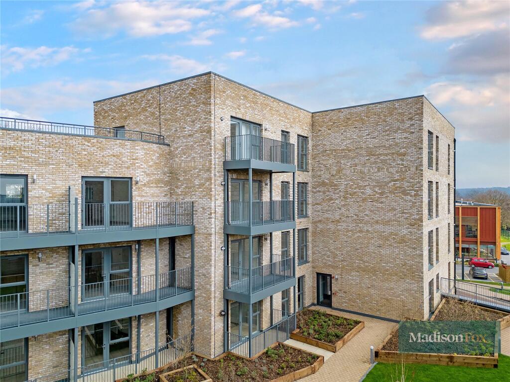 Main image of property: Luctons Close, Loughton, Essex, IG10