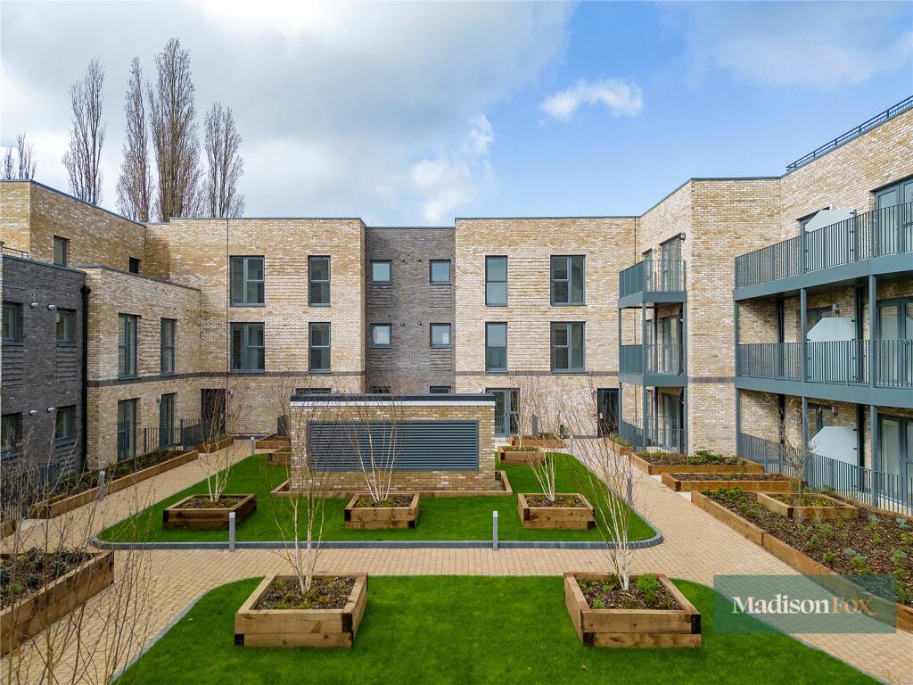 Main image of property: Luctons Close, Loughton, Essex, IG10