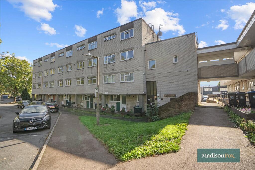Main image of property: Longcroft Rise, Loughton, Essex, IG10