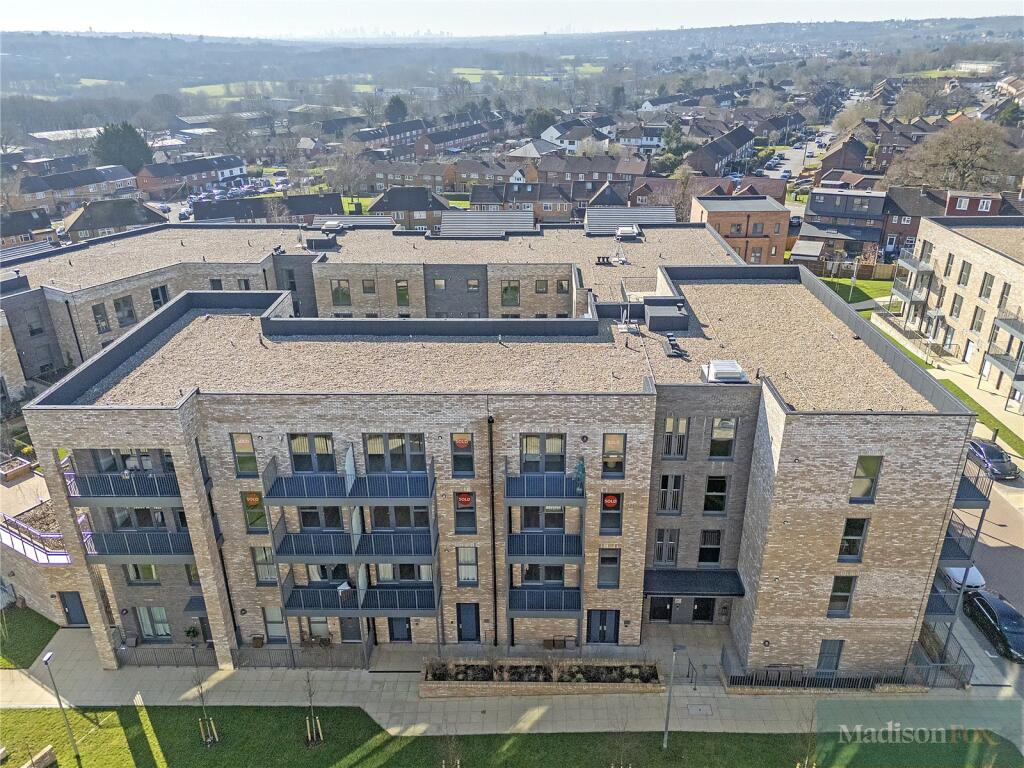 Main image of property: Luctons Close, Loughton, Essex, IG10