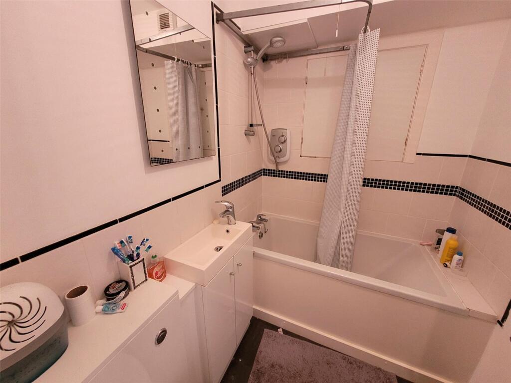 Additional property image - Irvine Place, City Centre, Aberdeen, AB10
