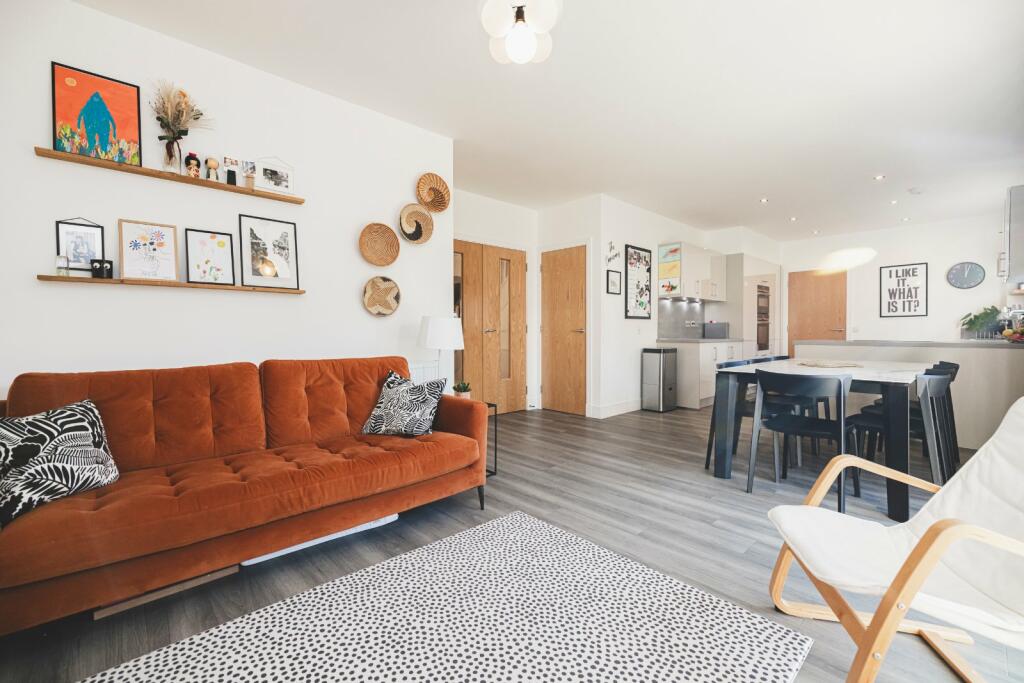 Additional property image - West Craigbank Gardens, Cults, Aberdeen, AB15