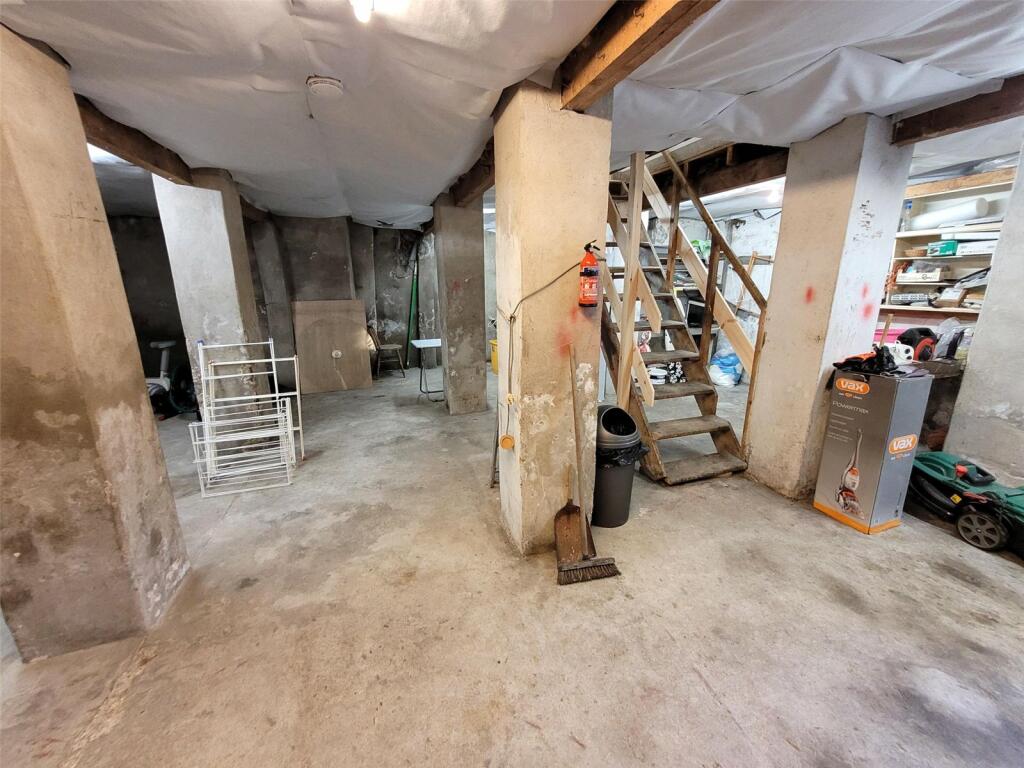 Additional property image - Great Northern Road, Aberdeen, AB24