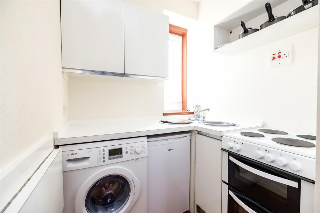 Additional property image - Wallfield Crescent, Aberdeen, AB25