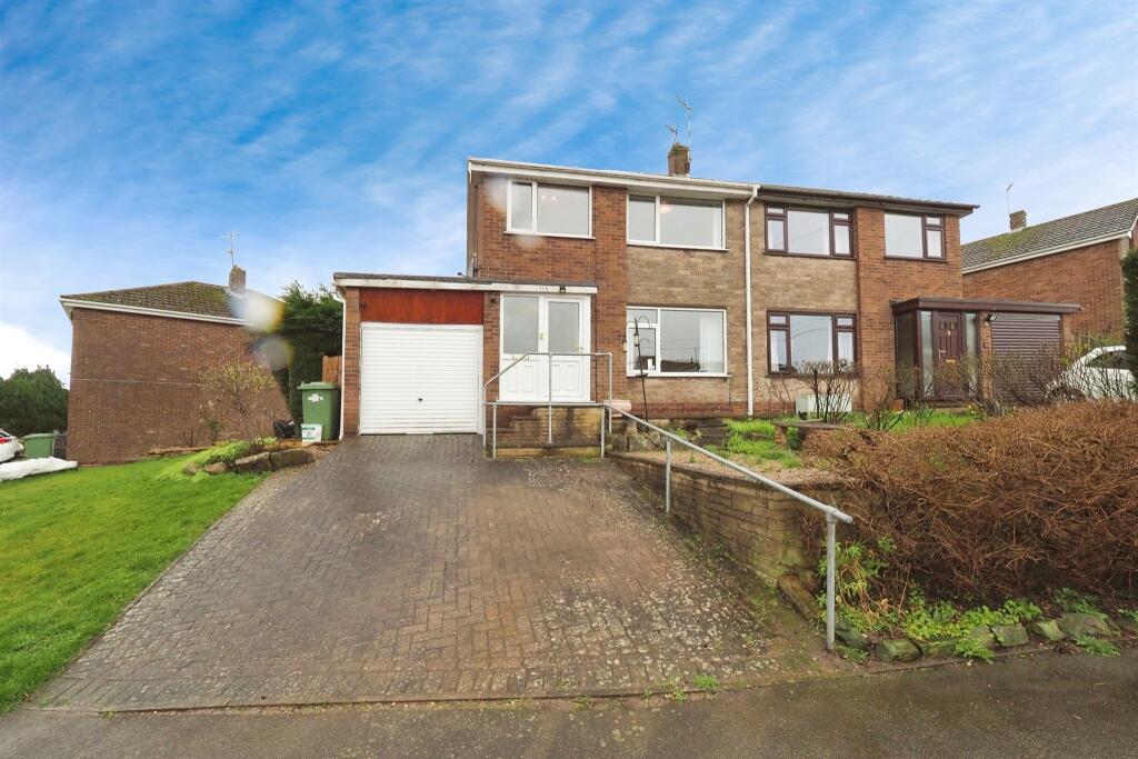 3 bedroom semidetached house for sale in Knowl Avenue, BELPER, DE56