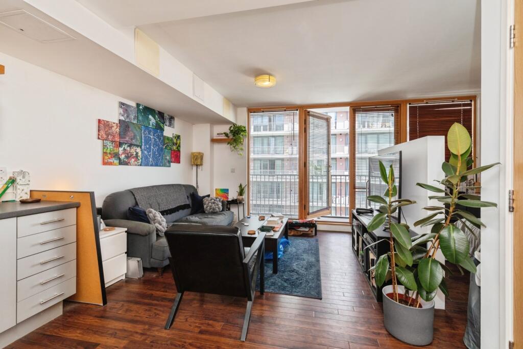 Main image of property: Cathedral Walk, Bristol, BS1