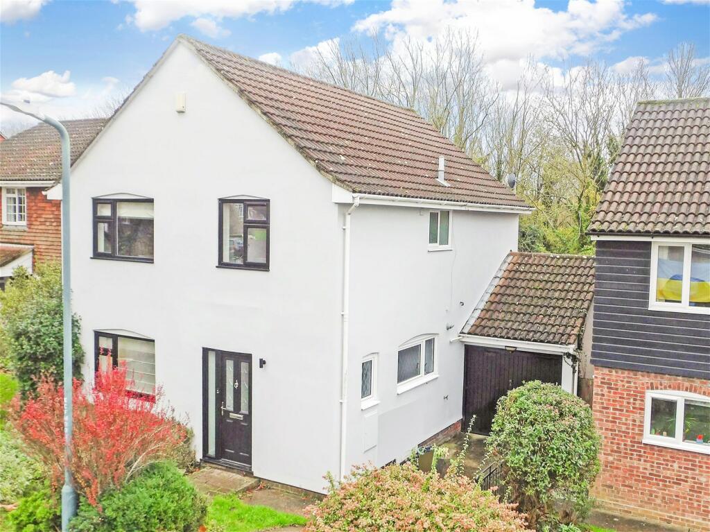 4 bedroom detached house for sale in Copper Tree Court, Loose, Maidstone, Kent, ME15