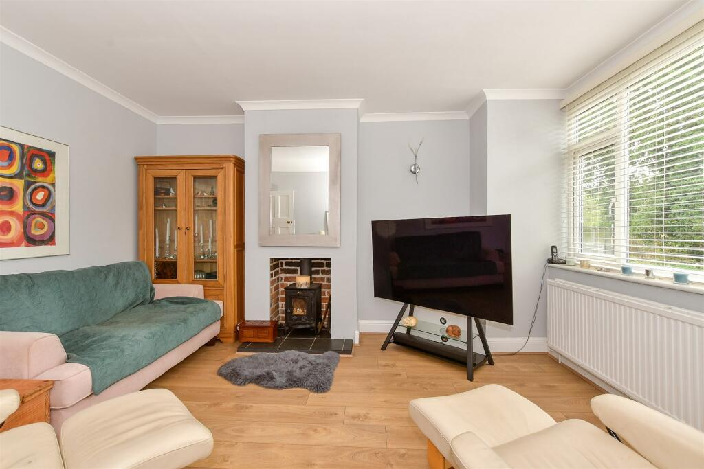 2 bedroom terraced house for sale in Hastings Road, Pembury, Tunbridge Wells, Kent, TN2