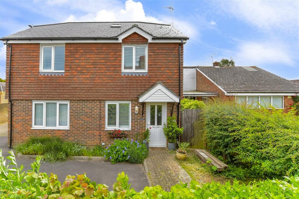 2 bedroom semi-detached house for sale in Chart Hill Road, Chart Sutton, Maidstone, Kent, ME17