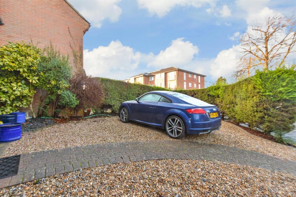 Additional property image - Reedham Drive, Purley, Surrey