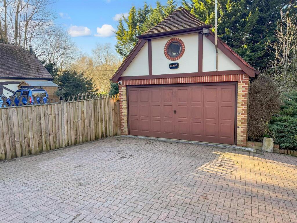 Additional property image - Rhododendron Avenue, Meopham, Kent