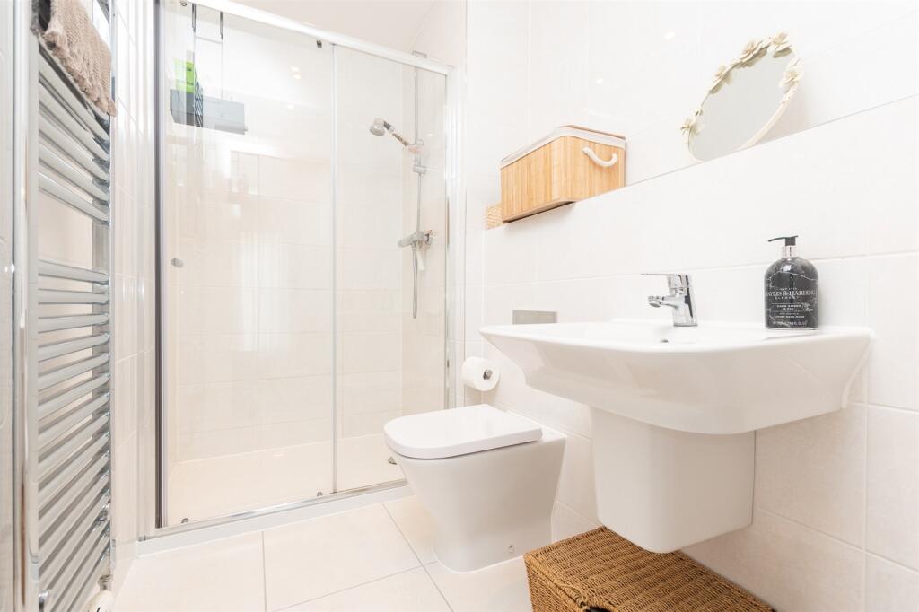 Additional property image - Portbridge Gardens, Ebbsfleet Valley, Swanscombe, Kent