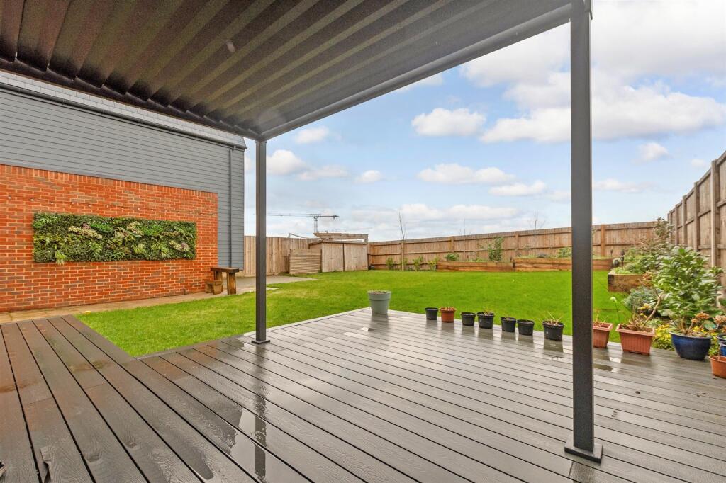 Additional property image - Portbridge Gardens, Ebbsfleet Valley, Swanscombe, Kent