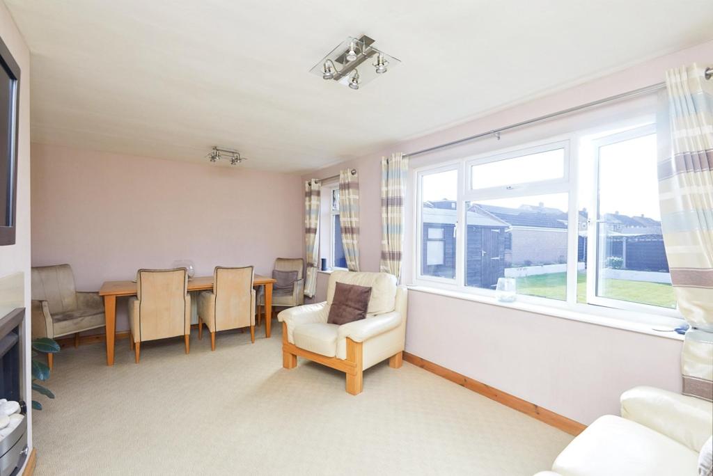 3 bedroom semidetached house for sale in The Lawns, RollestonOnDove