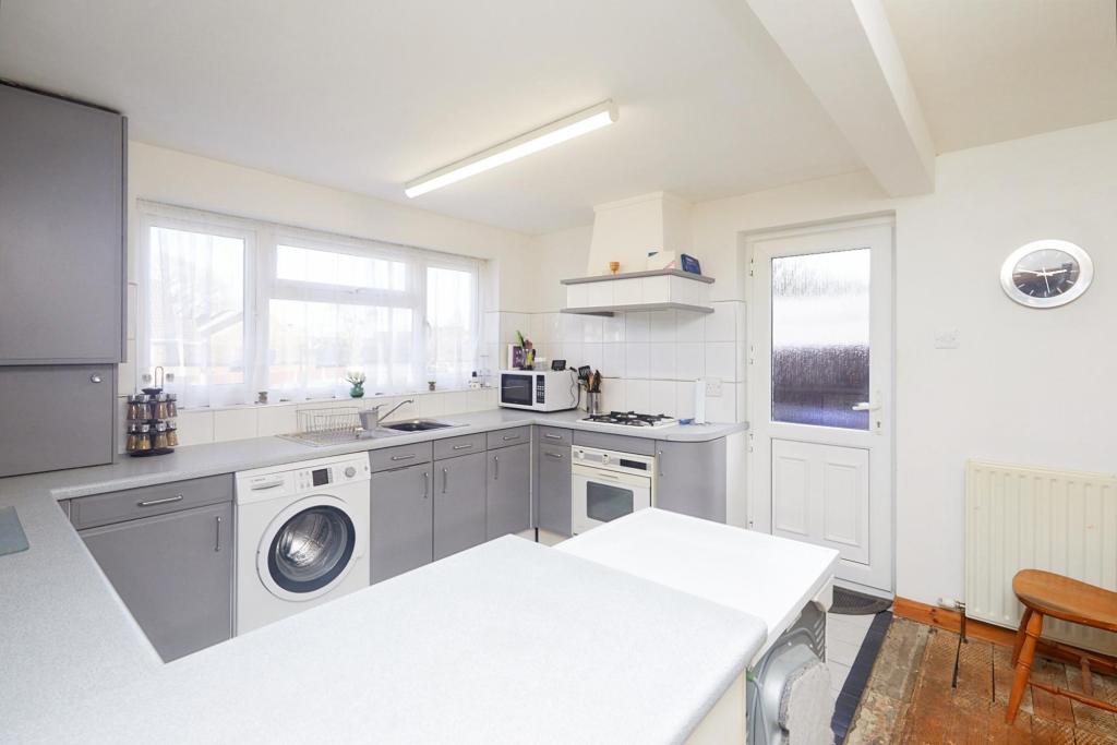 3 bedroom semidetached house for sale in The Lawns, RollestonOnDove