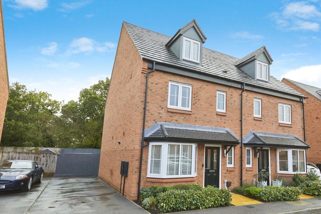 4 bedroom semidetached house for sale in Sidings Drive, Drakelow