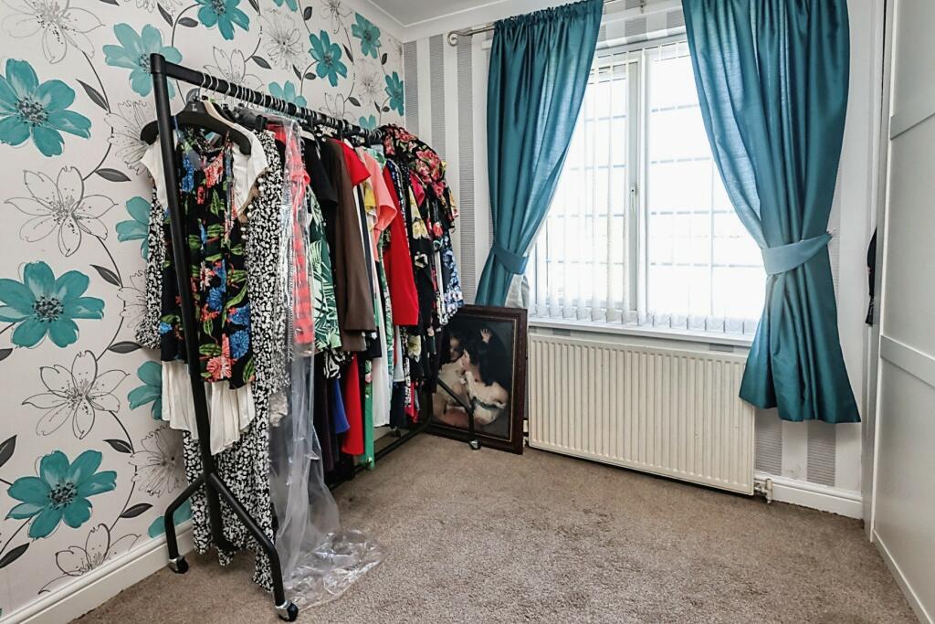 3 bedroom end of terrace house for sale in Auckland Drive, Birmingham, B36