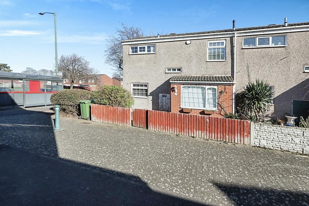 3 bedroom end of terrace house for sale in Auckland Drive, Birmingham, B36