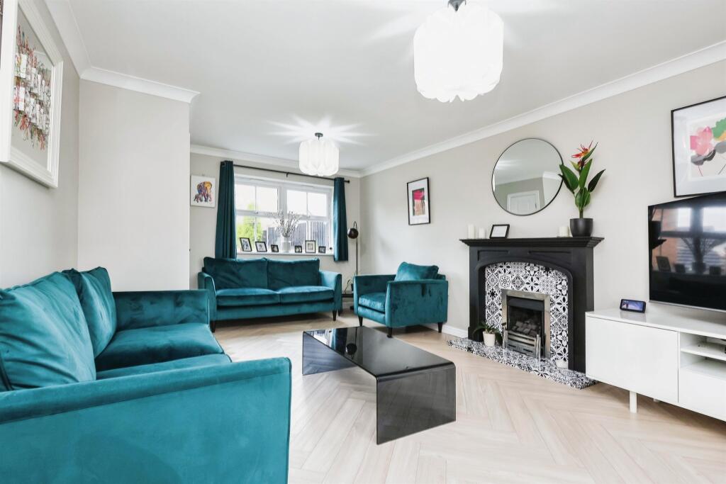 Additional property image - Hawksworth Crescent, Chelmsley Wood, Birmingham