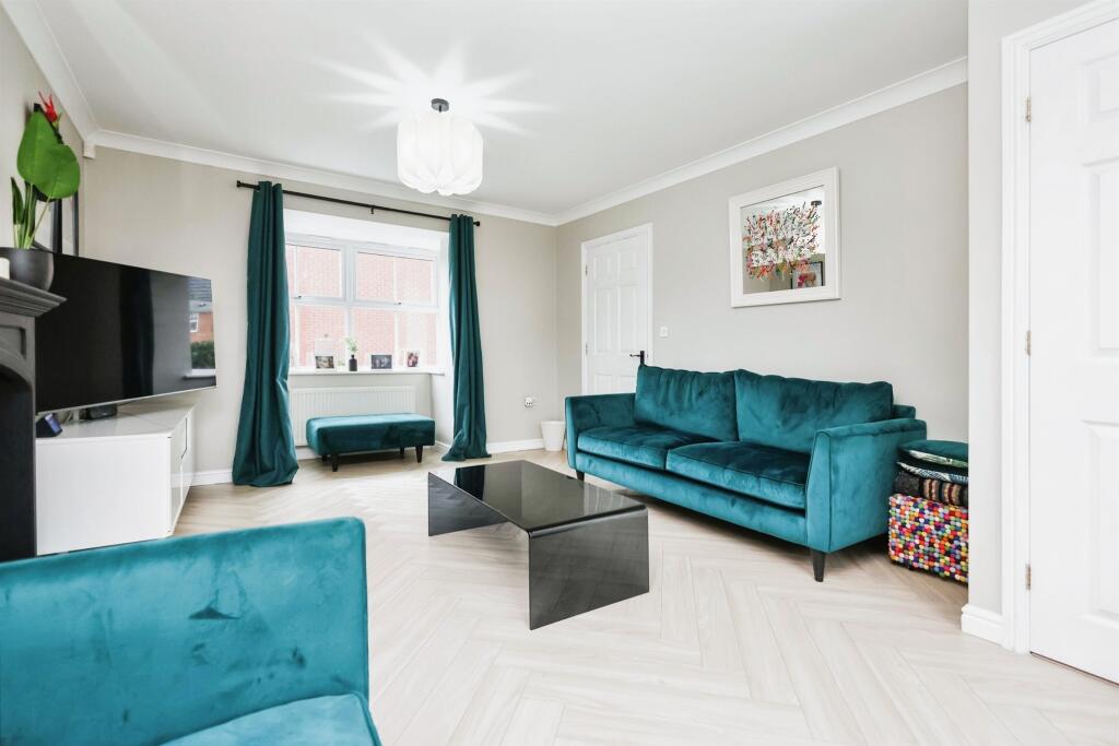Additional property image - Hawksworth Crescent, Chelmsley Wood, Birmingham
