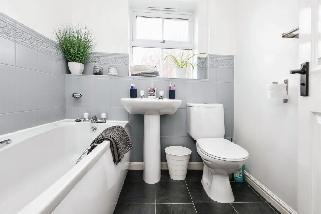 Additional property image - Hawksworth Crescent, Chelmsley Wood, Birmingham