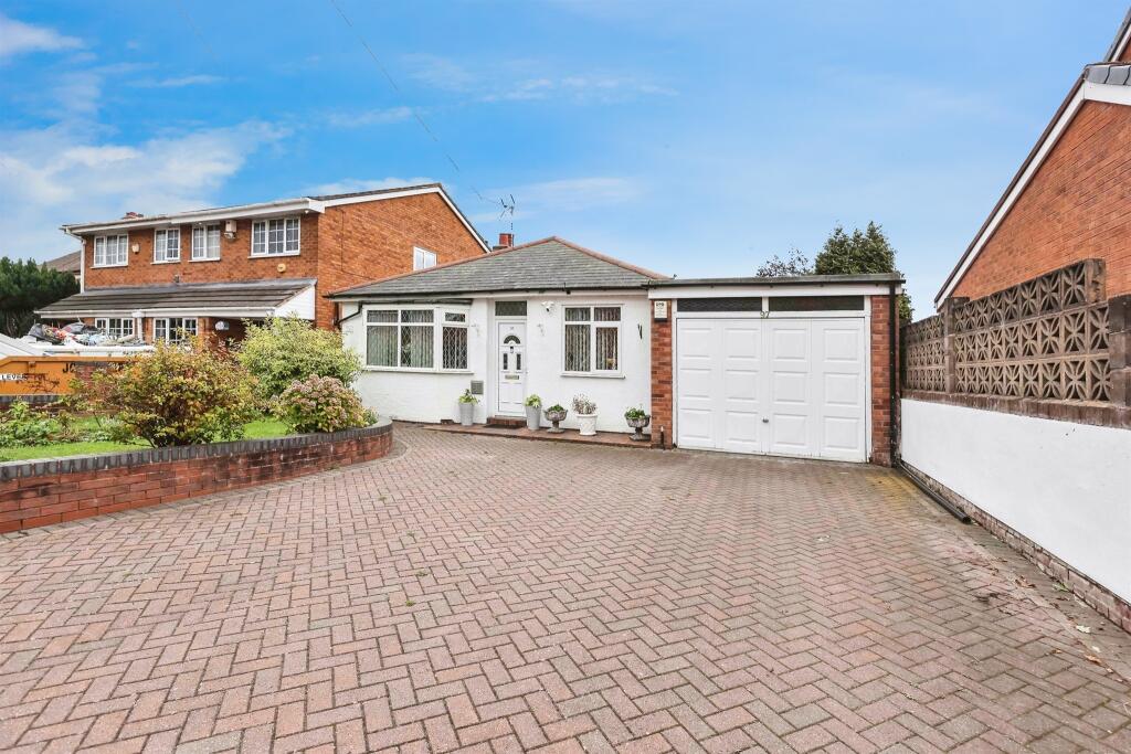 Main image of property: Tile Cross Road, Birmingham