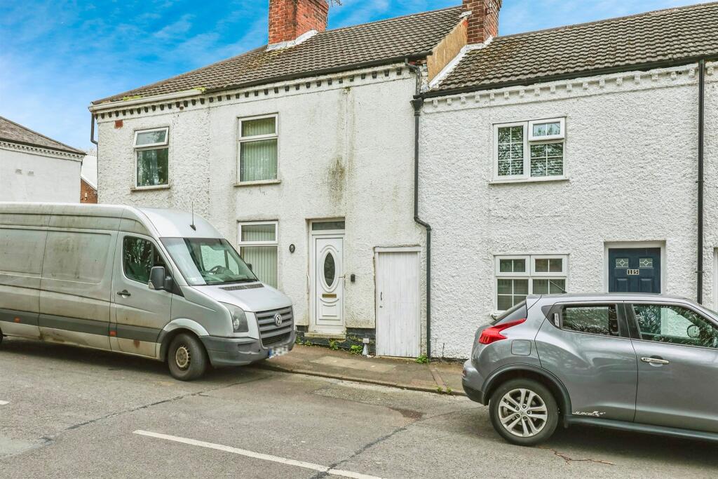 3 bedroom terraced house for sale in Chewton Street, Eastwood