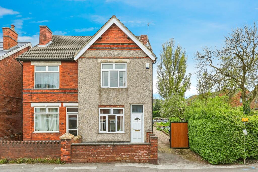 2 bedroom end of terrace house for sale in Portland Road, Selston