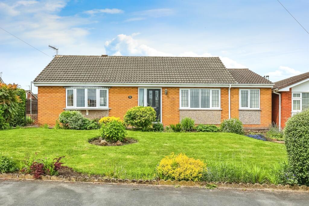 3 bedroom detached bungalow for sale in Dunster Road, Newthorpe