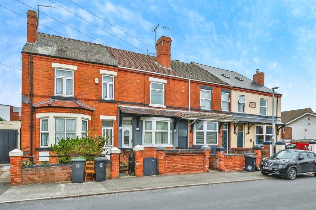 Main image of property: Queens Square, Eastwood, Nottingham