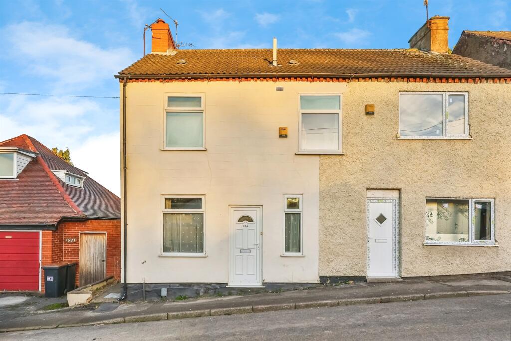 Main image of property: Lynncroft, Eastwood, Nottingham