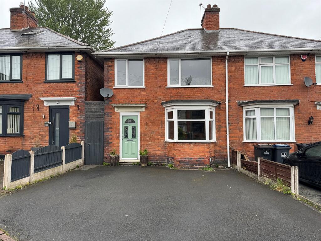 3 bedroom semidetached house for sale in Tilsley Grove, Birmingham, B23