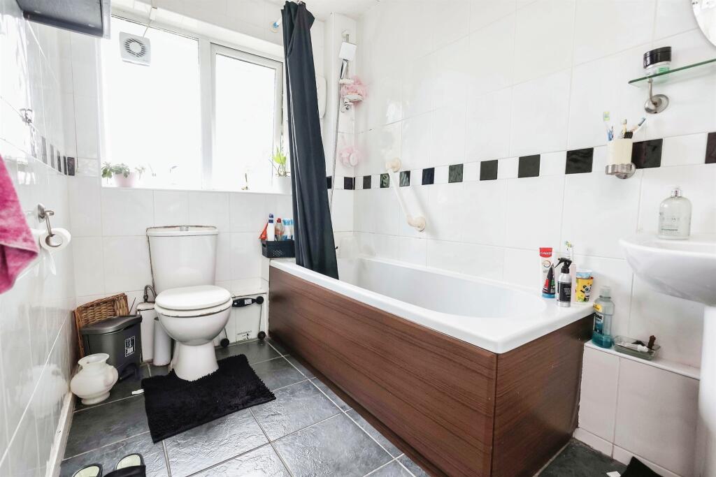 Additional property image - Farndon Way, BIRMINGHAM