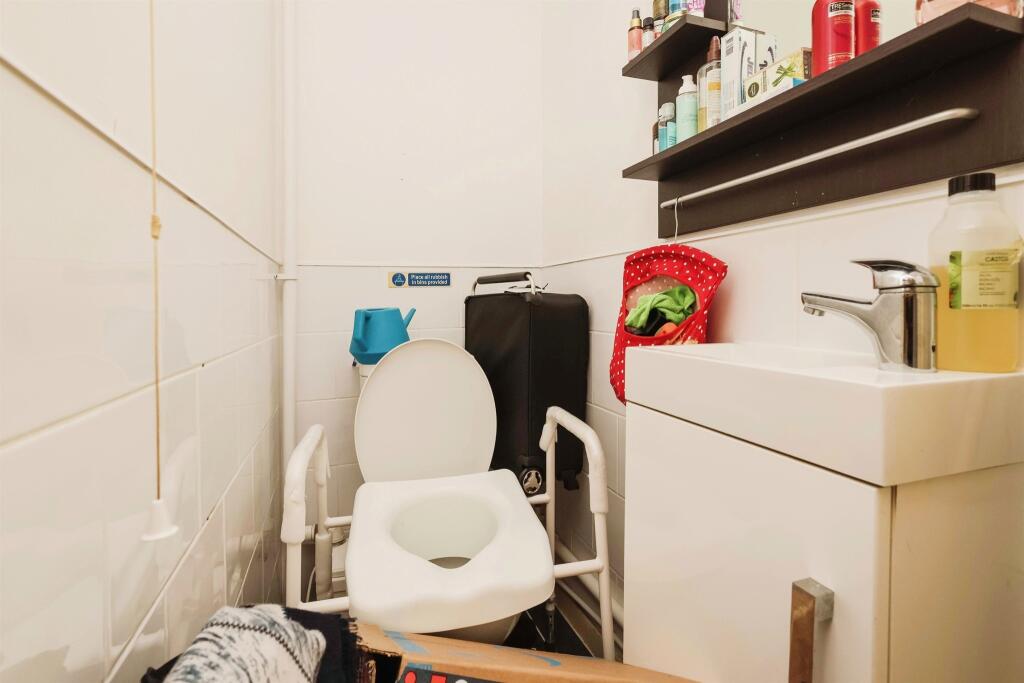 Additional property image - Farndon Way, BIRMINGHAM