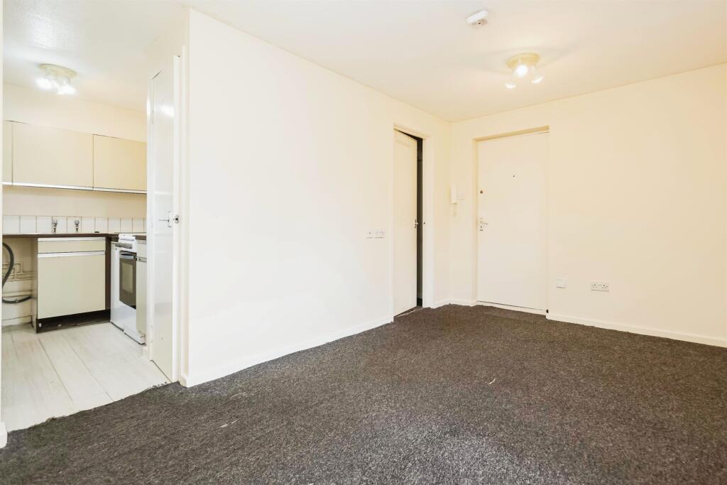 Additional property image - Swan Gardens, BIRMINGHAM