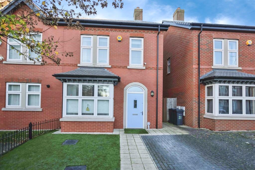 Main image of property: Simmons Crescent, Birmingham