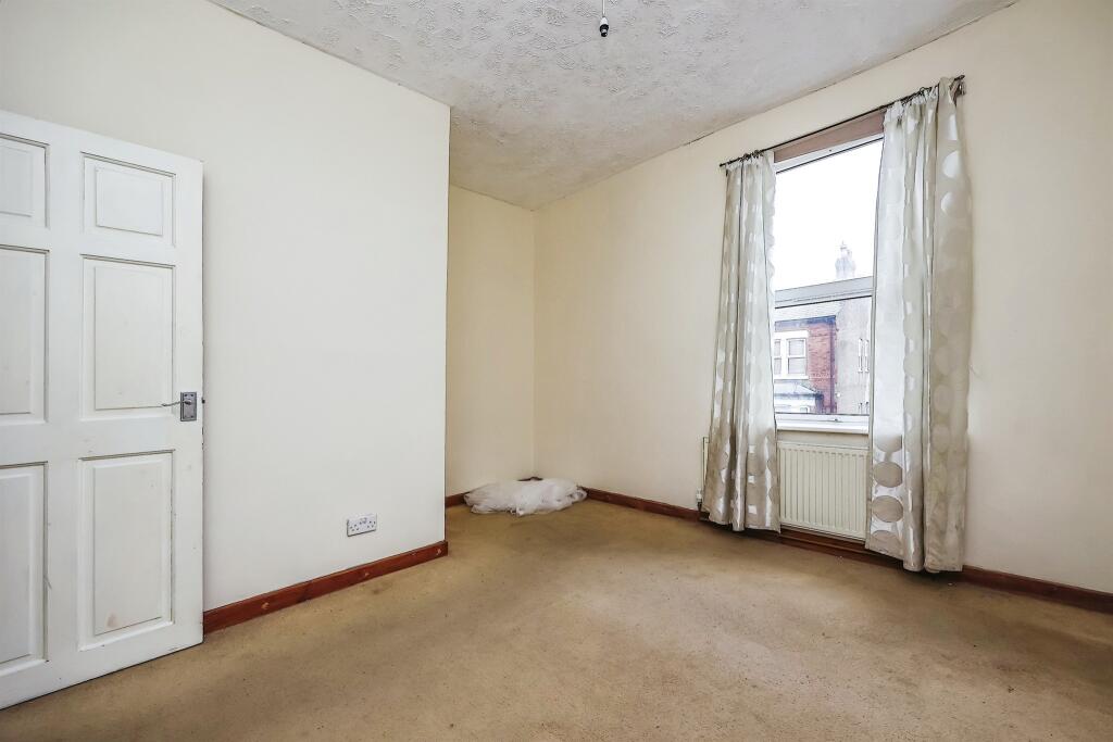 2 bedroom terraced house for sale in Nottingham Road, Ilkeston, DE7