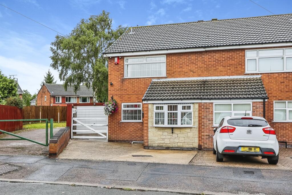 3 bedroom semidetached house for sale in Springfield Gardens, Ilkeston, DE7