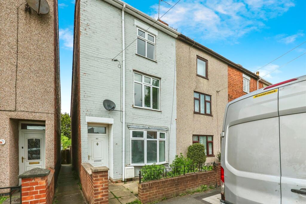 3 bedroom end of terrace house for sale in Station Road, ILKESTON, DE7