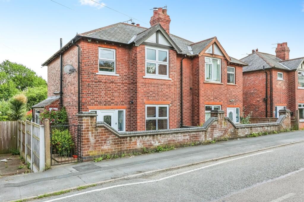 3 bedroom semidetached house for sale in Breach Road, Heanor, DE75