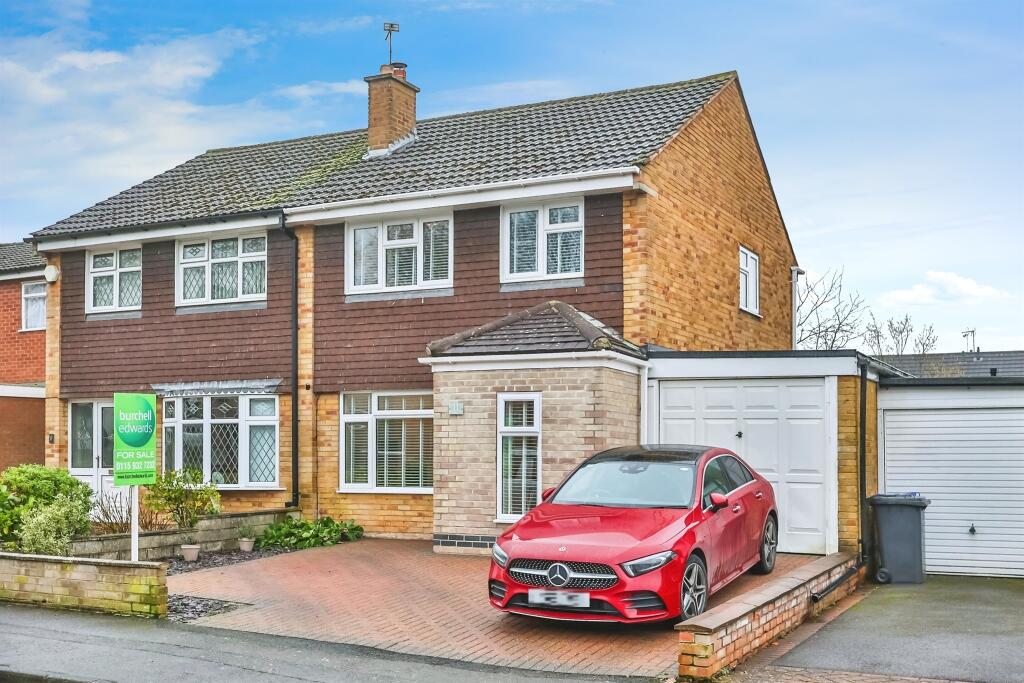 3 bedroom semi-detached house