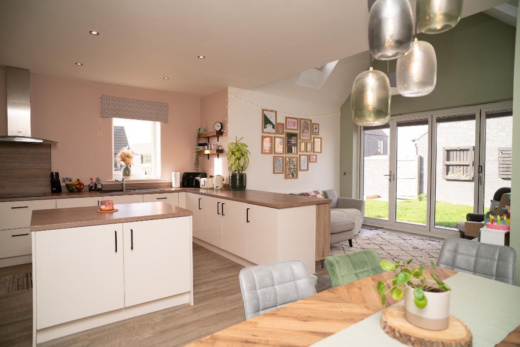 Main image of property: Memory Lane, Hull, HU7 3LP