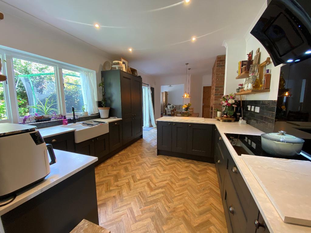 Main image of property: Park Avenue, HULL, HU5 4DA